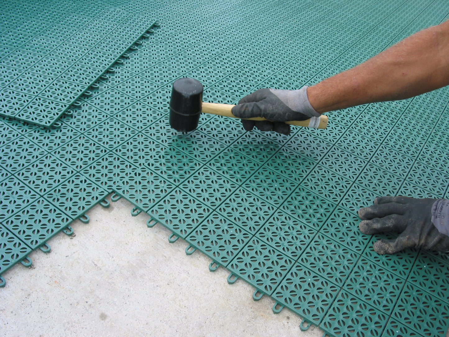Riverstone RSI IFS Interlocking Floor System | Floor System | Garden Forests